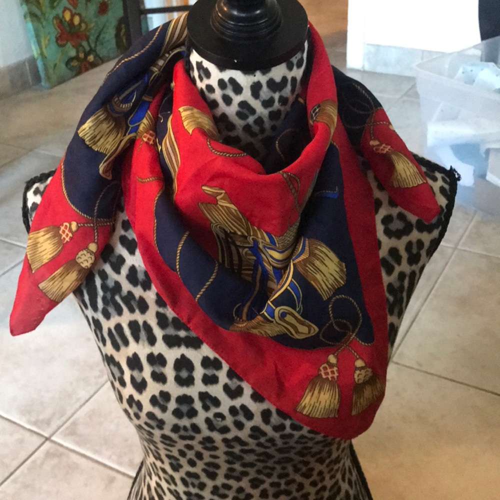 Red square scarf